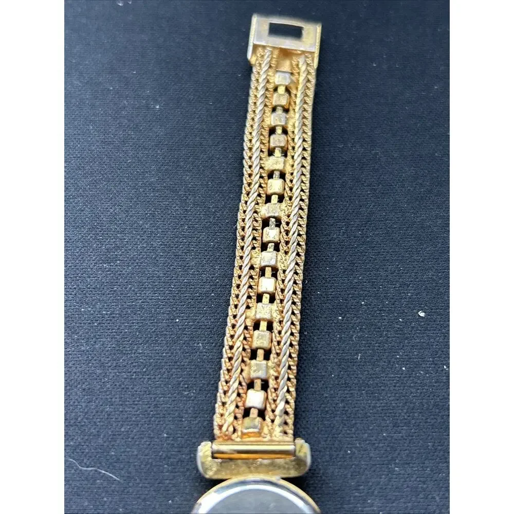 Suizo Gold Tone Women’s Quartz Watch